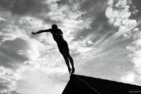 Fetteren min stuper fra hyttegavlen, men hvor lander han?